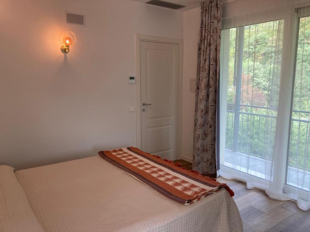Biancogelso B&B Vegan Gardone Riviera Esterno foto
